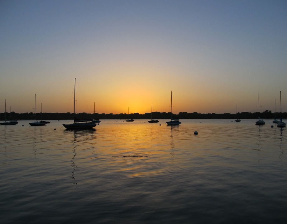 Sailboat in Lake Conroe